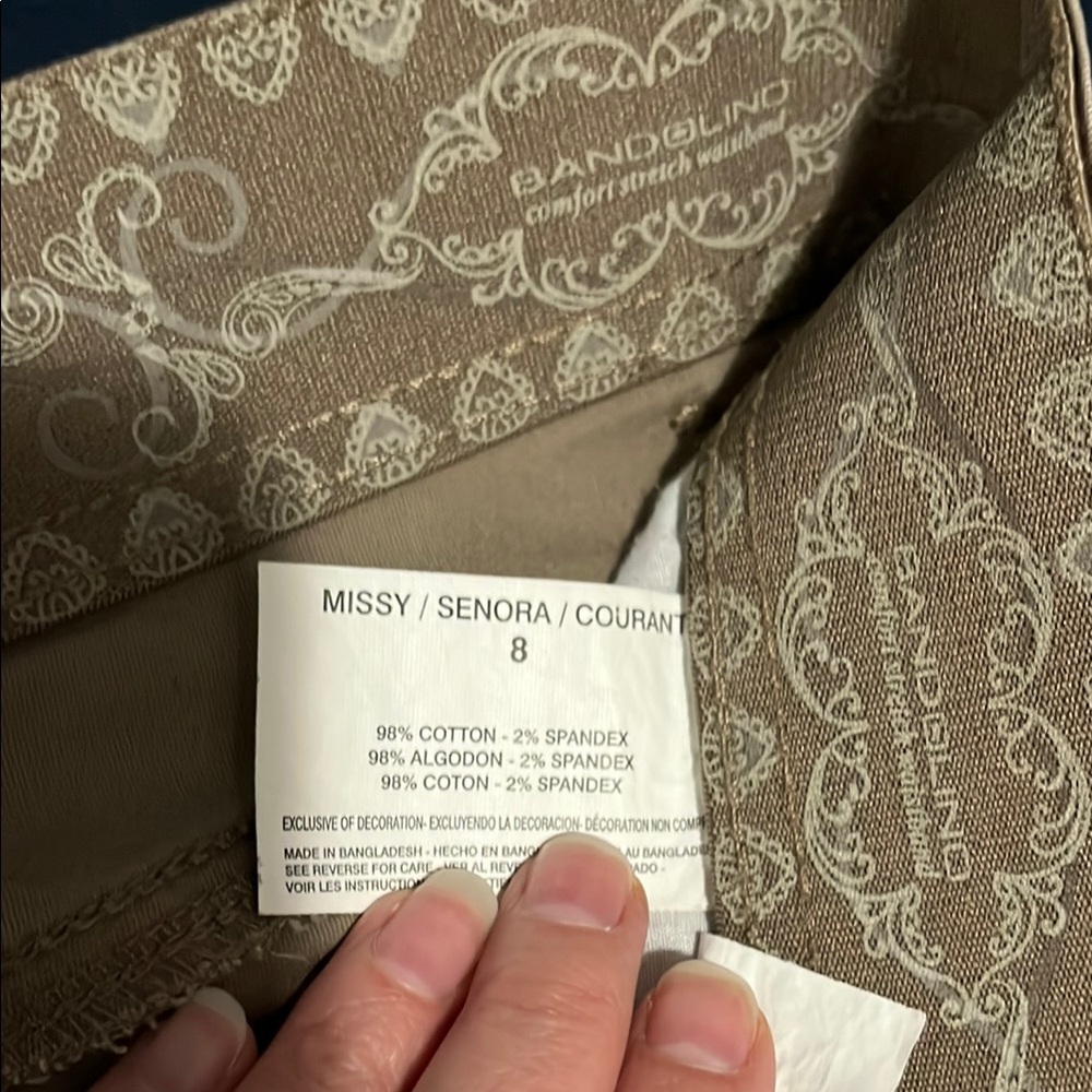 Bandolino Tan Capris Size 8